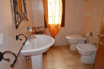 Butterfly Accommodation Alghero 2*,